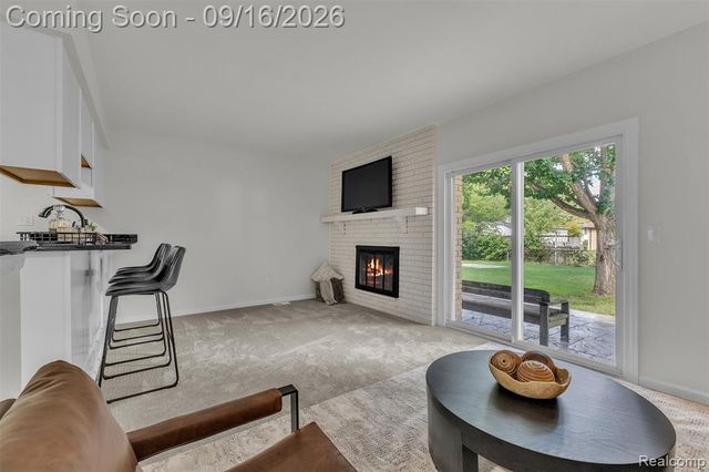 39202 Dillingham Street, Westland, MI 48186