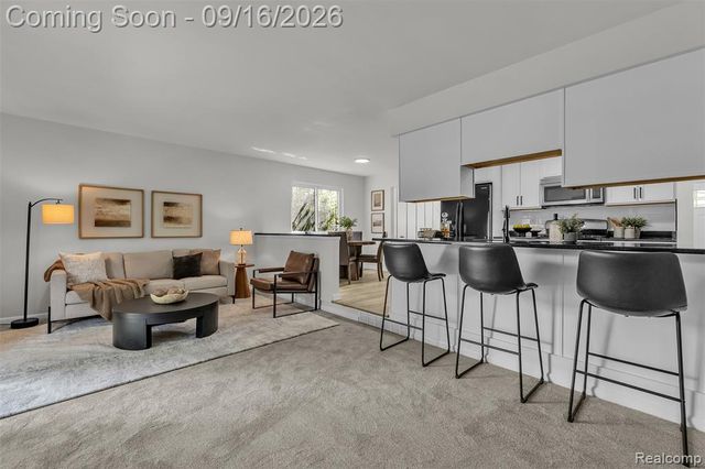 39202 Dillingham Street, Westland, MI 48186