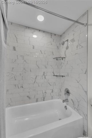 39202 Dillingham Street, Westland, MI 48186