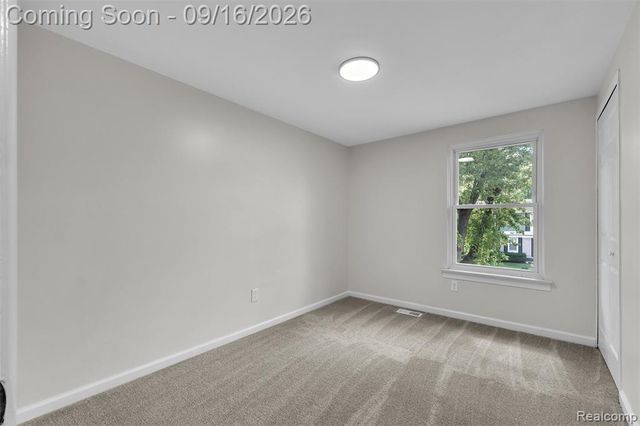 39202 Dillingham Street, Westland, MI 48186