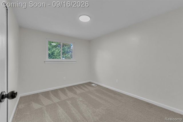 39202 Dillingham Street, Westland, MI 48186