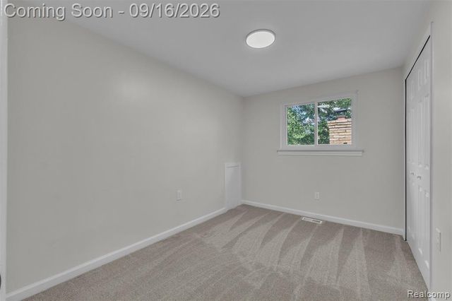 39202 Dillingham Street, Westland, MI 48186