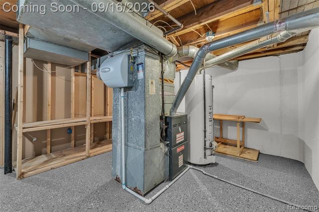39202 Dillingham Street, Westland, MI 48186