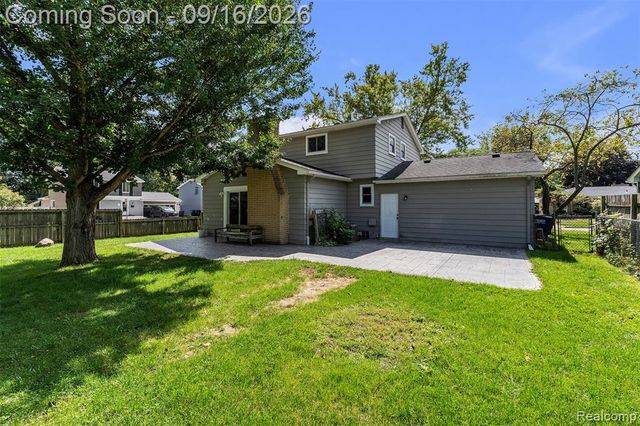 39202 Dillingham Street, Westland, MI 48186