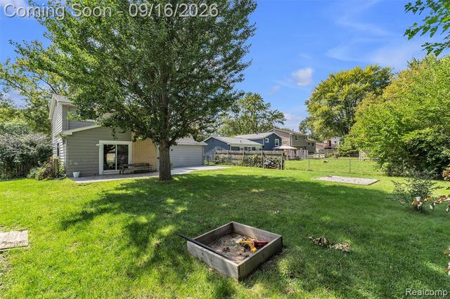 39202 Dillingham Street, Westland, MI 48186
