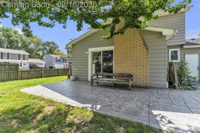 39202 Dillingham Street, Westland, MI 48186