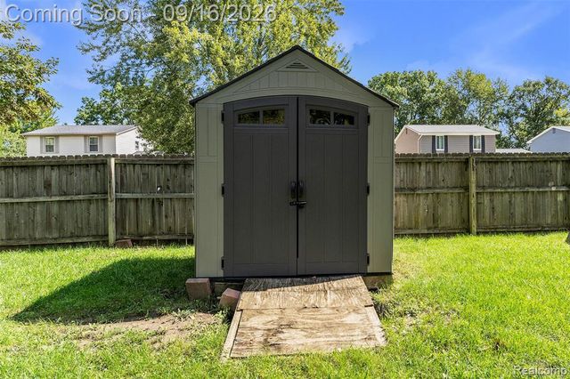 39202 Dillingham Street, Westland, MI 48186