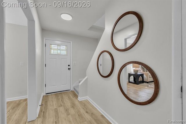 39202 Dillingham Street, Westland, MI 48186