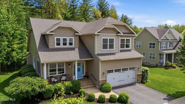4 Annie Drive, Saratoga Springs, NY 12866