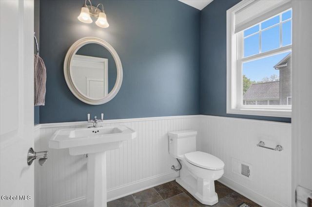 4 Annie Drive, Saratoga Springs, NY 12866
