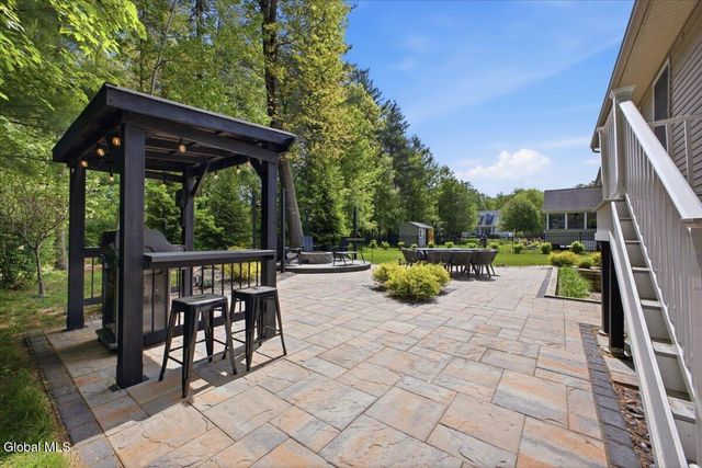 4 Annie Drive, Saratoga Springs, NY 12866