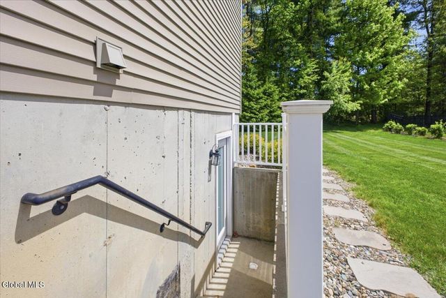 4 Annie Drive, Saratoga Springs, NY 12866