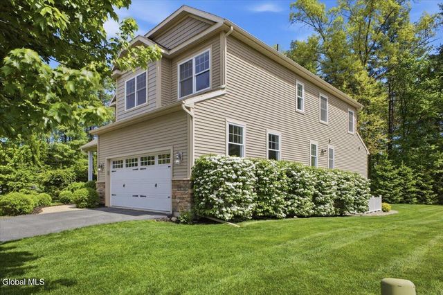 4 Annie Drive, Saratoga Springs, NY 12866