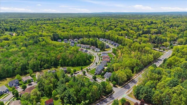 4 Annie Drive, Saratoga Springs, NY 12866