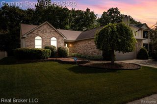 46526 Serenity Drive, Macomb, MI 48044