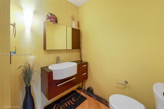 1901 S Ocean Drive 303, Hollywood, FL 33019