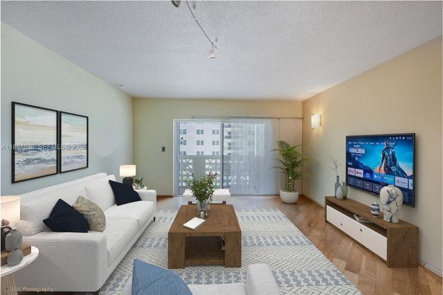 1901 S Ocean Drive 303, Hollywood, FL 33019