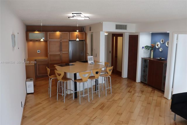 1901 S Ocean Drive 303, Hollywood, FL 33019