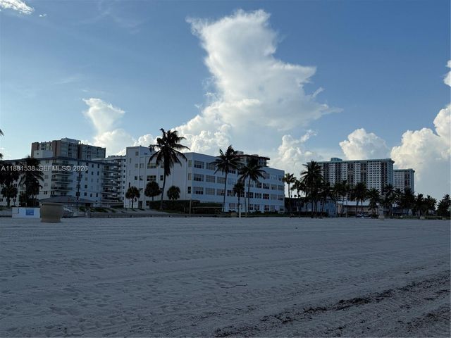 1901 S Ocean Drive 303, Hollywood, FL 33019