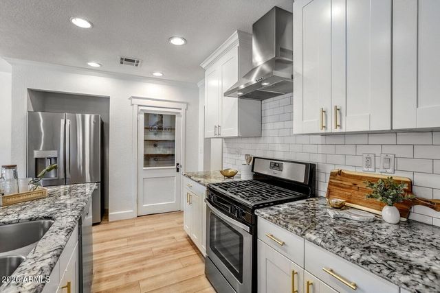 4036 N 40TH Place, Phoenix, AZ 85018