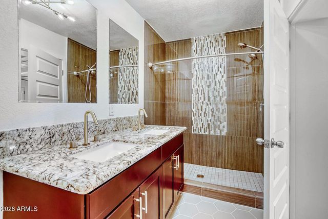 4036 N 40TH Place, Phoenix, AZ 85018