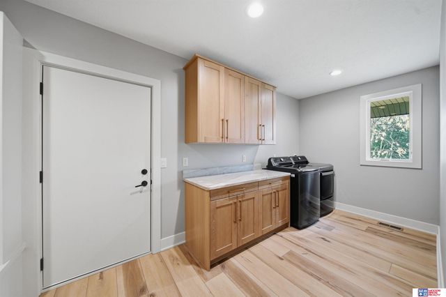 8040 Northshore Drive, Lincoln, NE 68516