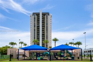 1800 NE 114th St PH06, Miami, FL 33181