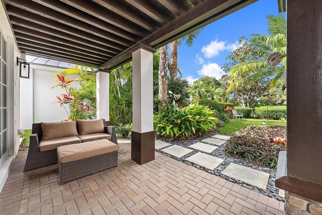 10425 SE Slash Pine Court, Hobe Sound, FL 33455