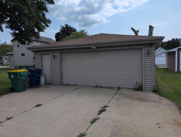 1172 DAY STREET, Green Bay, WI 54302