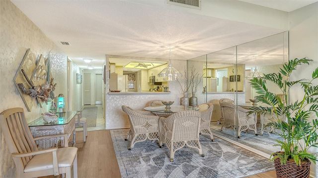 8773 MIDNIGHT PASS ROAD 102G, Sarasota, FL 34242