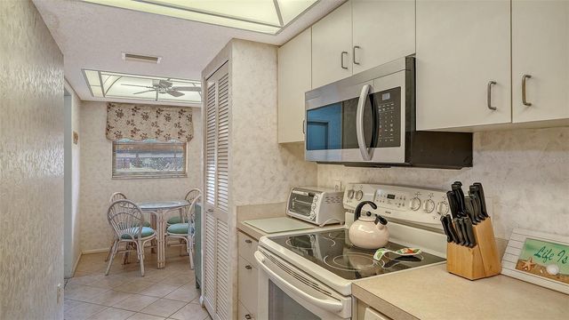 8773 MIDNIGHT PASS ROAD 102G, Sarasota, FL 34242