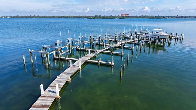 8773 MIDNIGHT PASS ROAD 102G, Sarasota, FL 34242