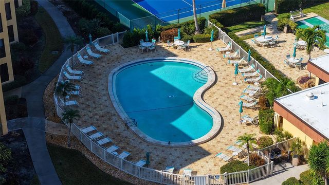 8773 MIDNIGHT PASS ROAD 102G, Sarasota, FL 34242