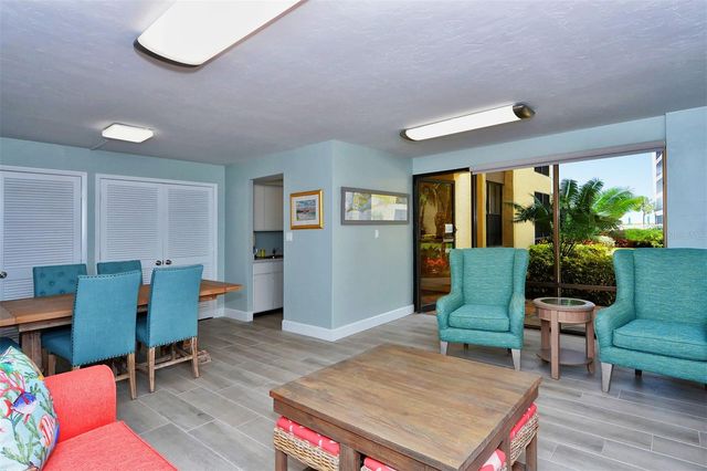 8773 MIDNIGHT PASS ROAD 102G, Sarasota, FL 34242