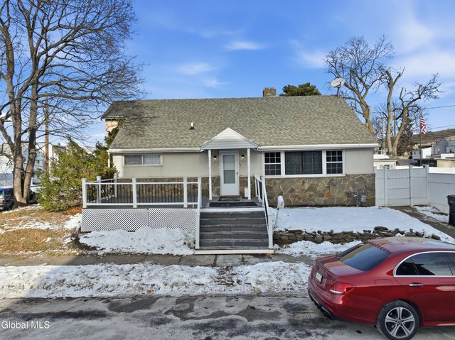 25 111th Street, Troy, NY 12182