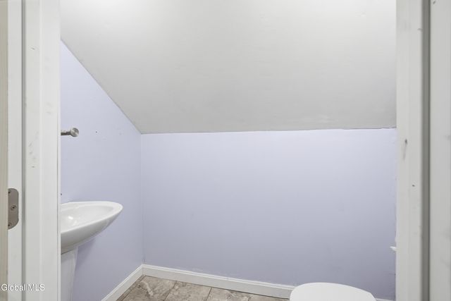 25 111th Street, Troy, NY 12182