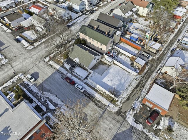 25 111th Street, Troy, NY 12182