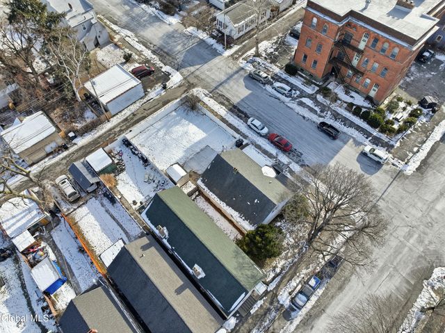 25 111th Street, Troy, NY 12182