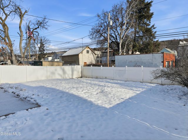 25 111th Street, Troy, NY 12182