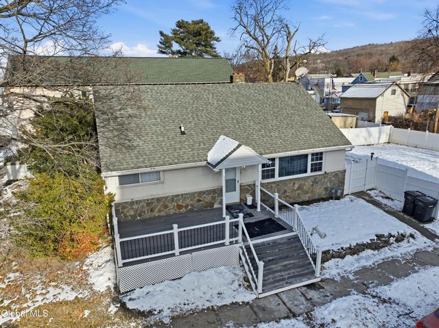 25 111th Street, Troy, NY 12182