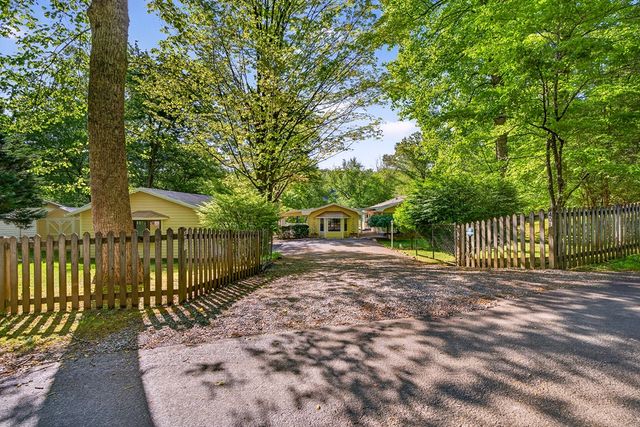 401 Mountain Rivers Road, Mineral Bluff, GA 30559