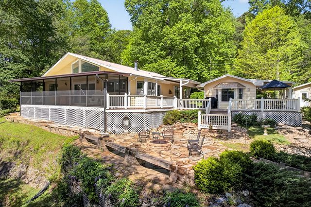 401 Mountain Rivers Road, Mineral Bluff, GA 30559
