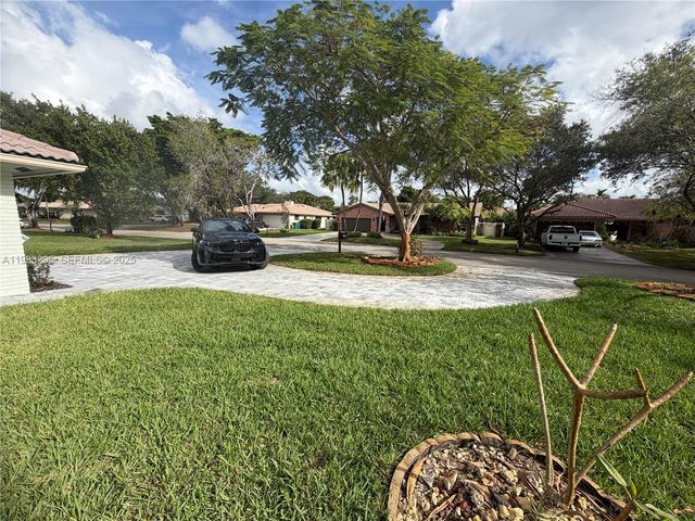 1218 NW 111th Ave, Coral Springs, FL 33071