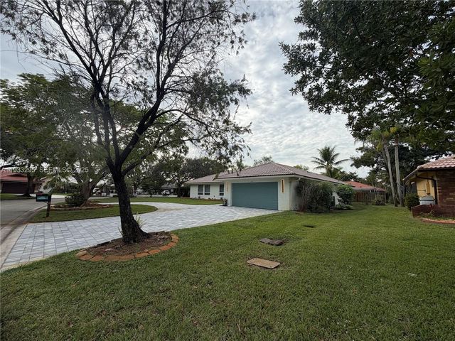 1218 NW 111th Ave, Coral Springs, FL 33071