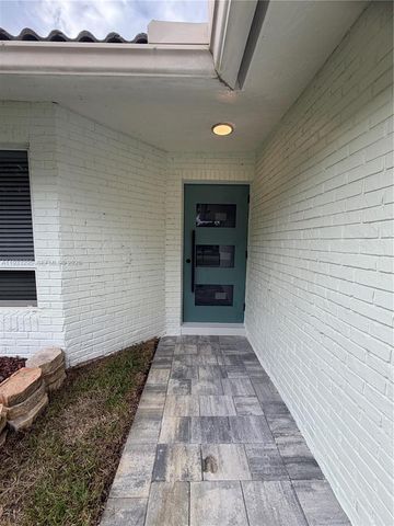 1218 NW 111th Ave, Coral Springs, FL 33071