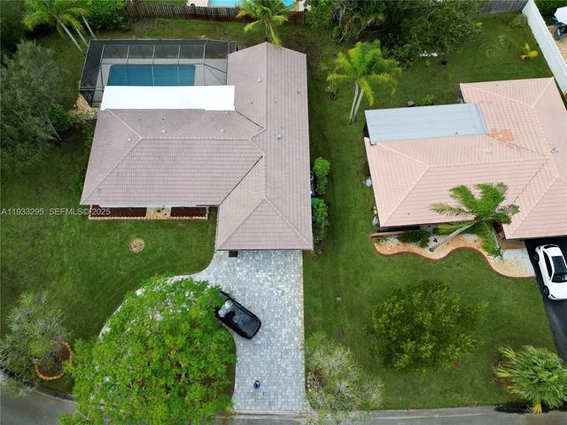 1218 NW 111th Ave, Coral Springs, FL 33071