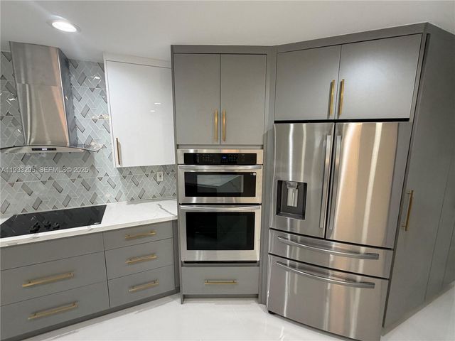 1218 NW 111th Ave, Coral Springs, FL 33071