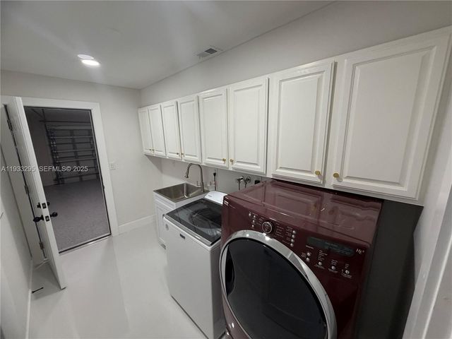 1218 NW 111th Ave, Coral Springs, FL 33071