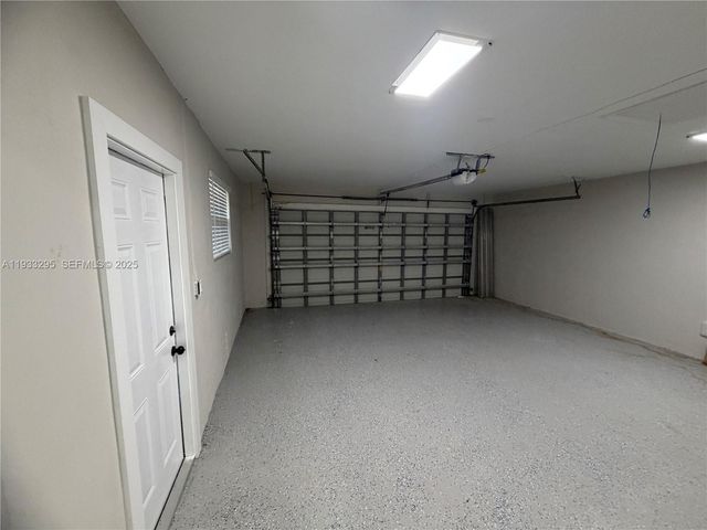 1218 NW 111th Ave, Coral Springs, FL 33071