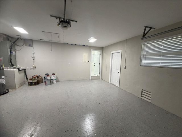 1218 NW 111th Ave, Coral Springs, FL 33071